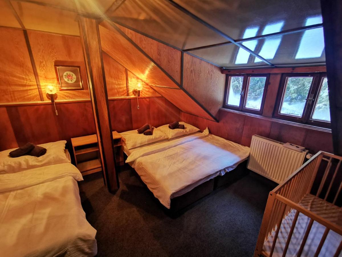 Chata Pod Studnicnou Pec pod Sněžkou Kültér fotó